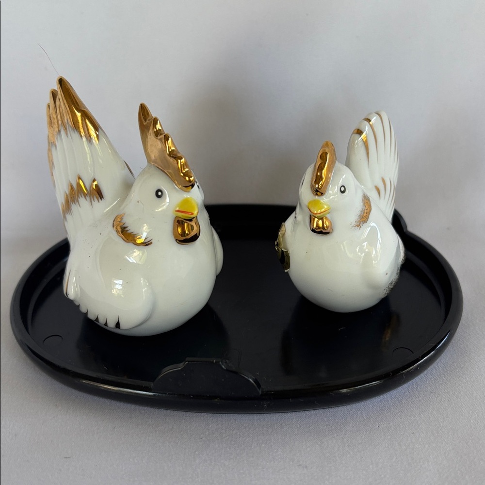 Japanese Porcelain/Ceramic Gold and White Hooster & Hen Figurines - Picture 2 of 12